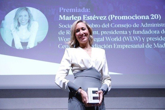 Premio a la “Trayectoria Profesional”